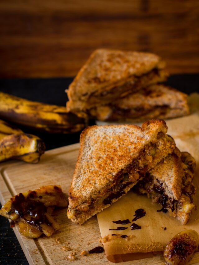 Classic French toast recipe: a sweet and golden breakfast favorite.