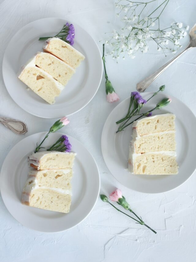 Perfectly Moist and Fluffy Vanilla Cake Recipe