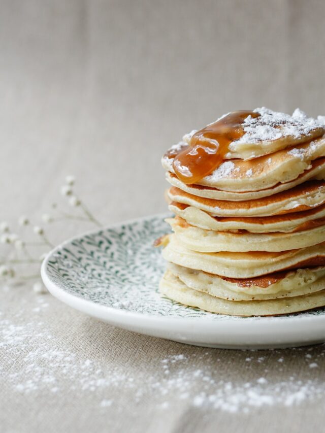 Fluffy Pancakes Meet Cake!!! With Berry Compote